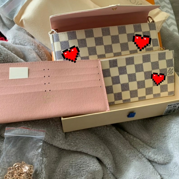 Handbag - Picture 3 of 4